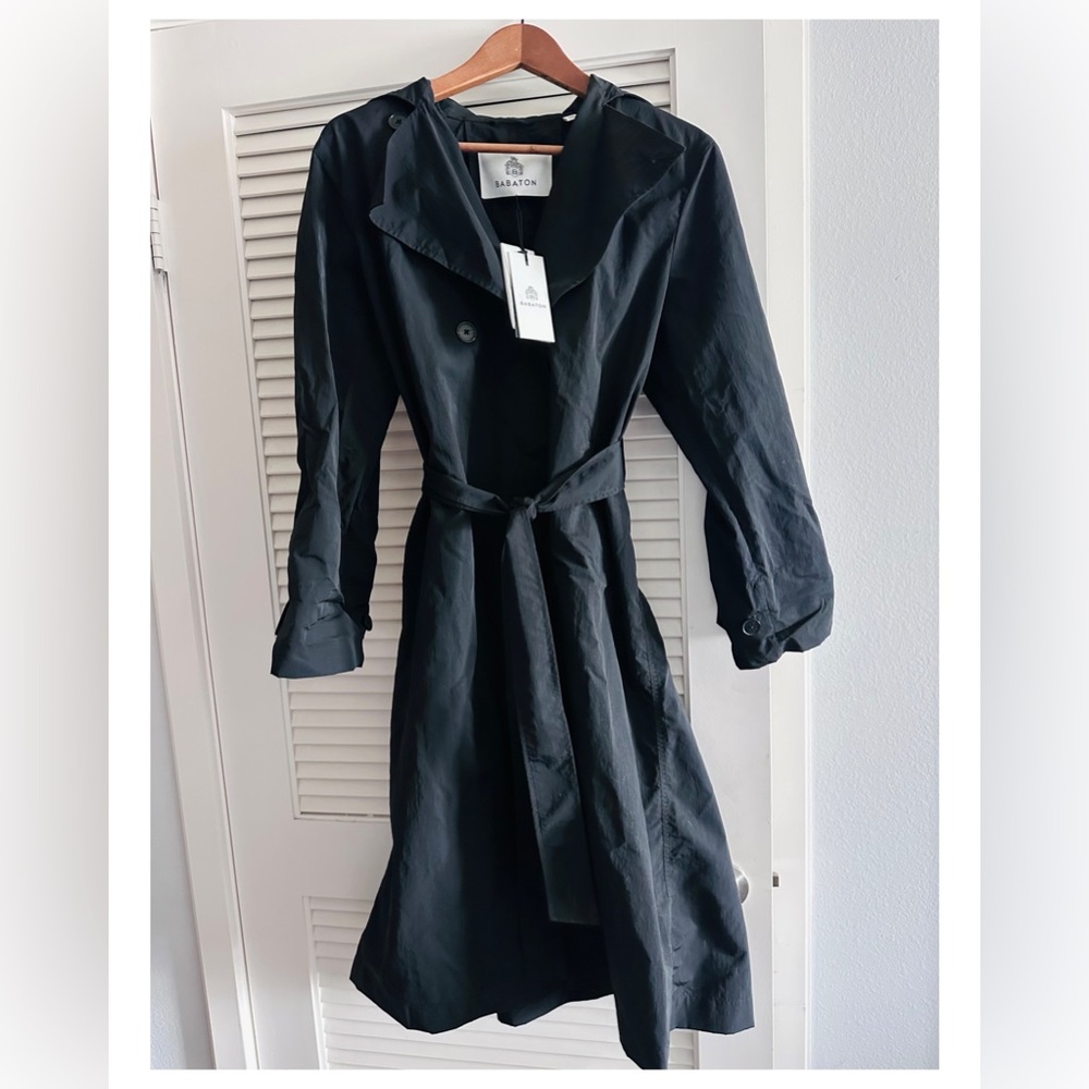 BNWT Aritzia black Trench Coat lightweight